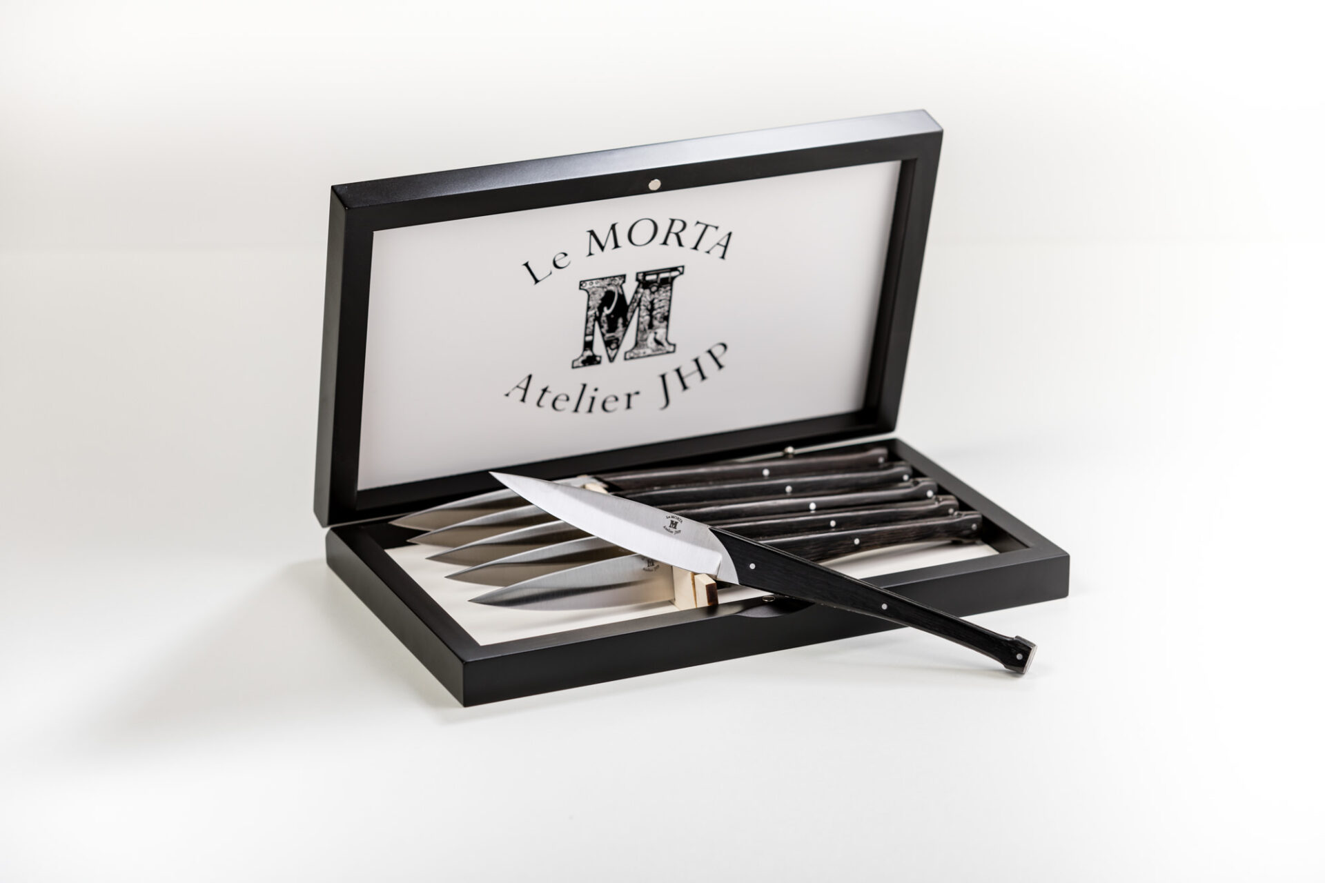 coffret-prestige-couteaux-morta-photographie-studio-nantes-artisanat
