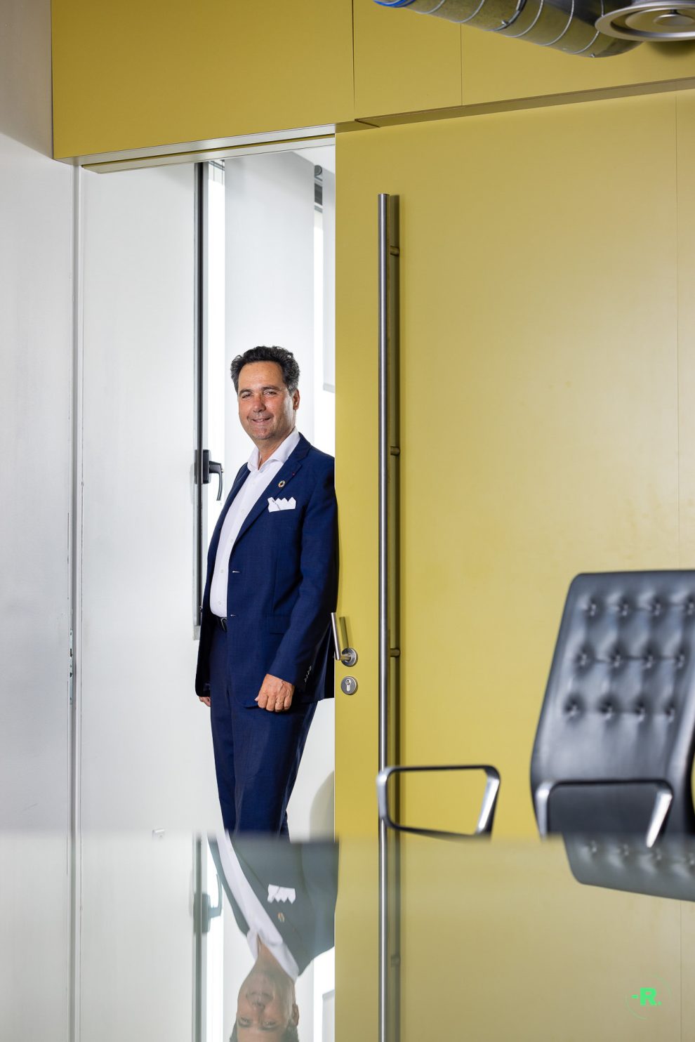 Portrait corporate de dirigeant pour communication institutionnelle